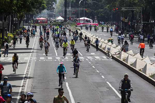 El paseo muévete en bici se realiza los domingos desde hace once años. FOTO: CUARTOSCURO