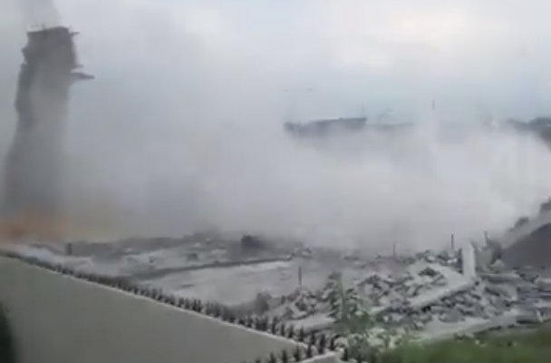 Derrumbe en Cumbres del Sol en Monterrey; reportan personas atrapadas: VIDEO