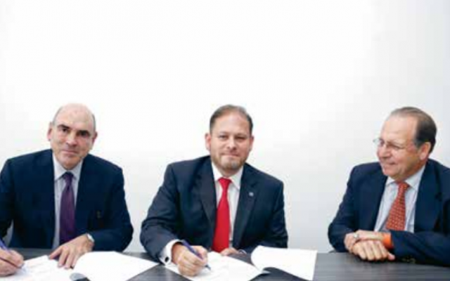 Amelaf y El Heraldo de México firman convenio a favor de la salud. Foto: Nayeli Cortés.