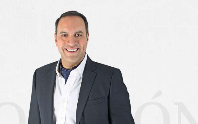 Carlos Mota / Un montón de plata / Heraldo de México