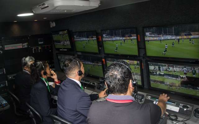 LISTO. El VAR se pone en
marcha esta noche en
el Estadio Jalisco. Foto: Cuartoscuro