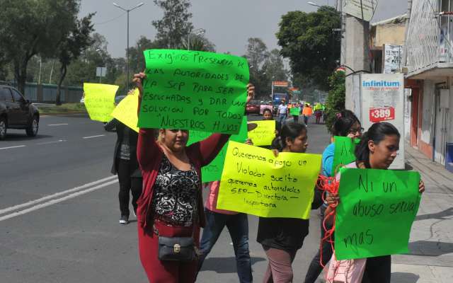 Padres de familia denuncian que hay más casos . FOTO: CUARTOSCURO