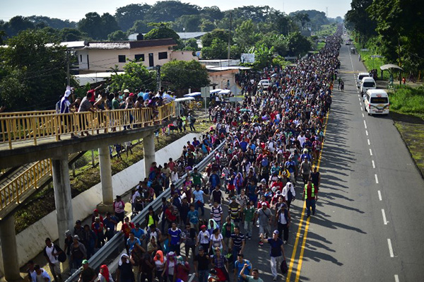 En esa ciudad se encuentra dispuesto la Expo Mesoamericana con lugar suficiente para atender a todos los migrantes que conforman la caravana.
FOTO: AFP
