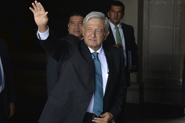 Continúa su gira de agradecimiento por la República Mexicana. FOTO: CUARTOSCURO