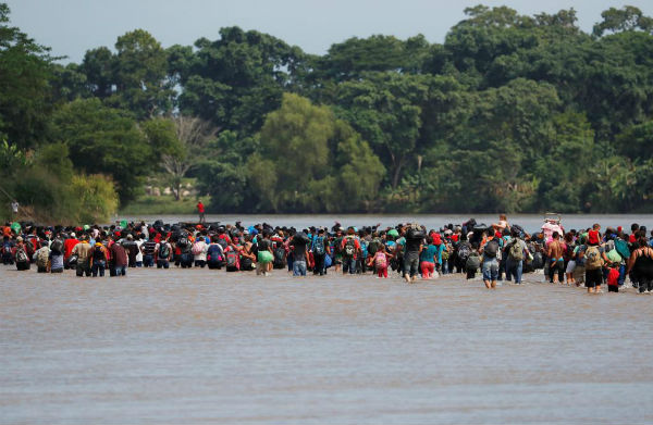 el Instituto Nacional de Migración dijo que atenderán principalmente a los grupos vulnerables y podrían otorgar visas
Fotos: AFP, EFE y AP