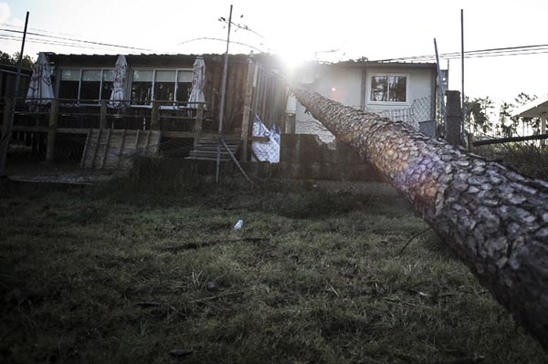 El huracán, que erraba por el océano Atlántico desde el 23 de septiembre, se degradó a tormenta postropical en las primeras horas del domingo.
FOTO: AFP