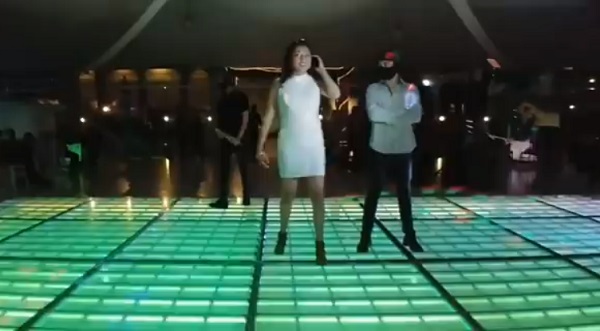 El video que circula a través de redes sociales ha alcanzado de 15 mil comentarios, la mayoría de condena el baile violento. Foto: Especial