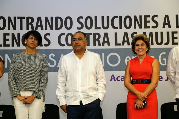 El mandatario estatal precisó que la erradicación del maltrato contra la mujer es un asunto de cultura. Foto: Especial