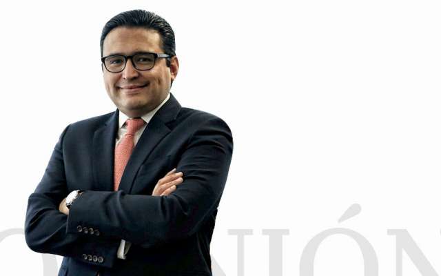Bernardo González Rosas / Presidente de la Comisión Nacional Bancaria y de Valores / Heraldo de México