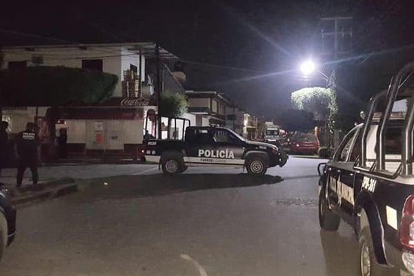 Otros dos policías resultaron heridos. FOTO: ESPECIAL