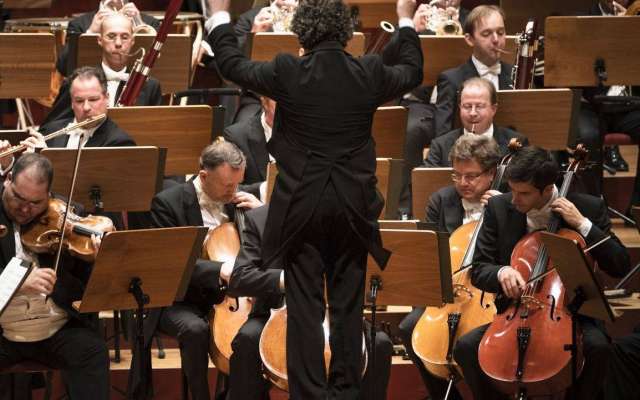 ÉXITO. El músico es director de la Orquesta Filarmónica de Los
Ángeles y de la Orquesta Sinfónica Simón Bolívar. Foto: Especial