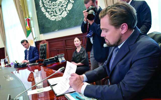 En 2017, el actor y el presidente Enrique Peña Nieto
firmaron un Memorando de Entendimiento. FOTO: ESPECIAL