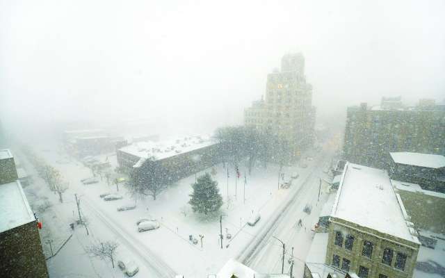 SORPRESA. No se esperaba que la tormenta de nieve fuera
tan severa. Foto: AP