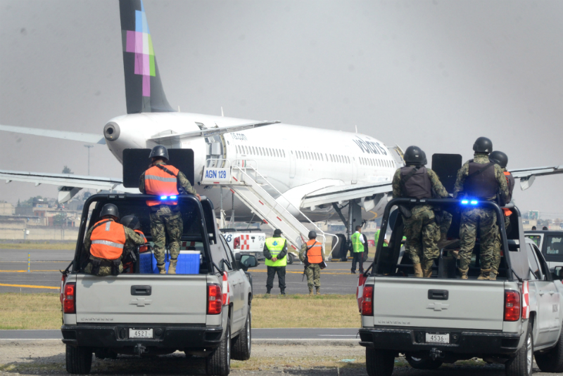 Por AMENAZA de BOMBA Volaris suspende vuelo CDMX-Merida en Aeropuerto AICM . Noticias en tiempo real