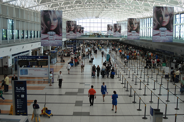La estatal Aerolíneas Argentinas reiteró en un comunicado su “permanente vocación de diálogo con sus trabajadores”.
FOTO: ESPECIAL