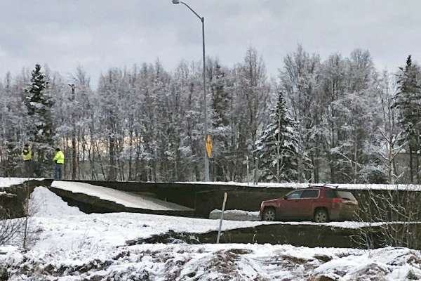 La Administración Federal de Aviación de EU. apuntó que ha evacuado la torre de control del aeropuerto internacional Ted Stevens de Anchorage