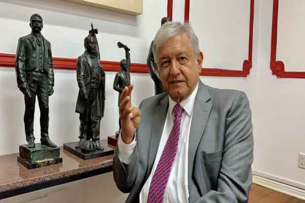 El tabasqueño advirtió que su gobierno no será puro maquillaje, pues implica en un cambio de régimen. Foto: @lopezobrador_