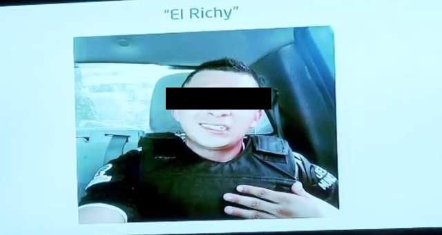 El gobernador difundió las fotografías del presunto asesino de la estudiante. FOTO: ESPECIAL