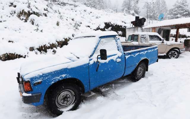 La intensa tormenta en el volcán Xinantécatl dejó una espesa capa de nieve. Ya hay vigilancia. Foto: Cuartoscuro.