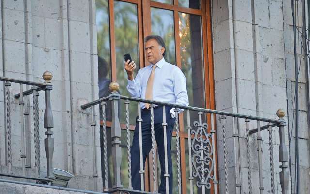 WEB. Miguel Ángel Yunes hizo uso de las
redes sociales para
posicionar sus acciones de gobierno. Foto: Especial