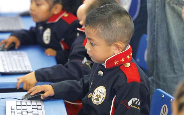 Los menores podrán aprender habilidades tecnológicas desde el kínder. Foto: Especial