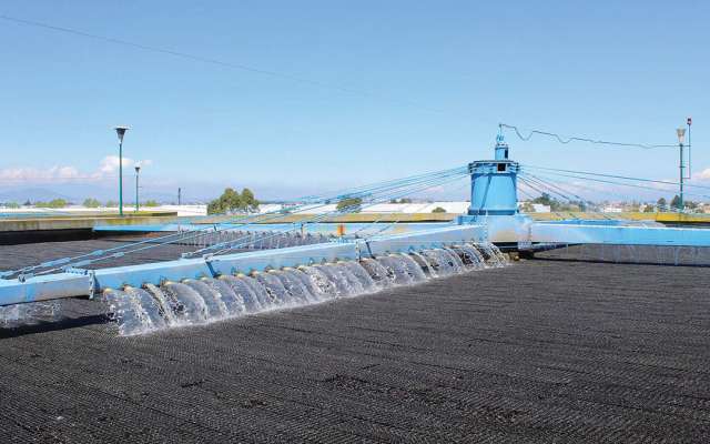 Los programas buscan mejorar la red de agua potable. Notimex