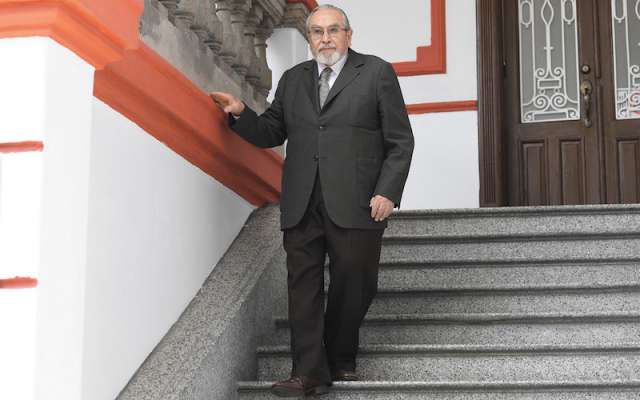 El ex procurador capitalino, al salir de
una reunión con López Obrador. Foto: Heraldo de México