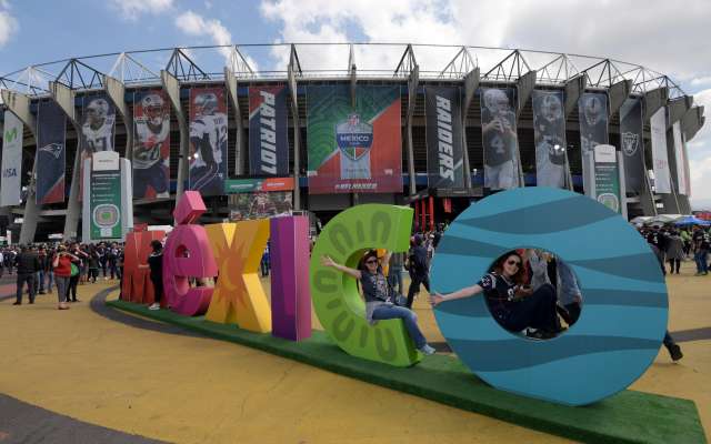 ÉXITO. En 2016, los Patriots y los Raiders
deleitaron a sus aficionados mexicanos. Foto: REUTERS