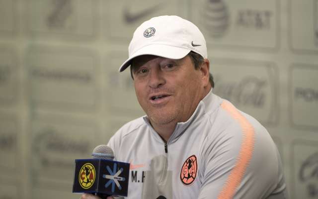 CORDURA. Miguel Herrera no siente odio por los Pumas, es mera rivalidad deportiva. Foto: MEXSPORT