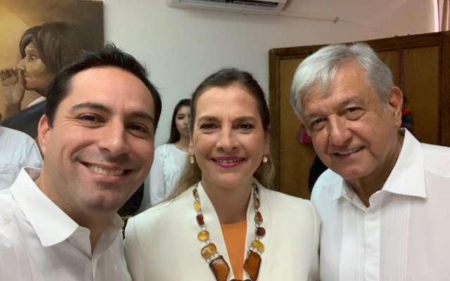 El gobernador y el Presidente se encontraron en la toma de protesta del gobernador de Chiapas.
FOTO:NOTIMEX