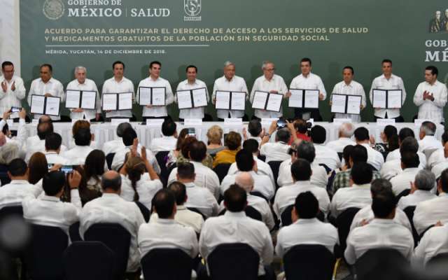 Firma del acuerdo en Mérida, Yucatán FOTO: Pablo Salazar Solís
