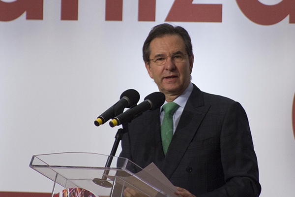 Pretende sentar las bases de una nueva escuela mexicana. FOTO: CUARTOSCURO