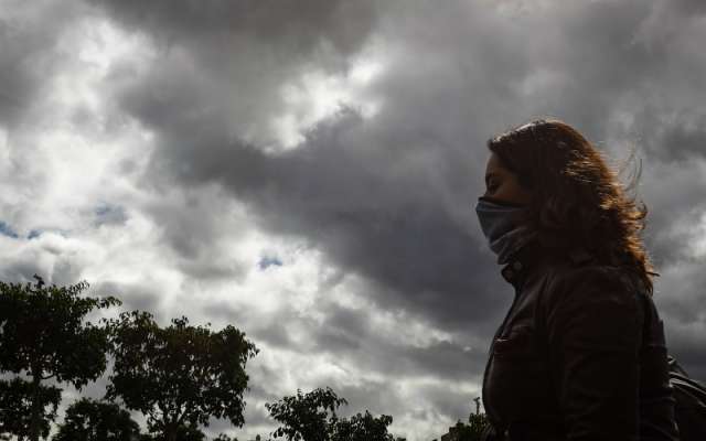 Por lo anterior, exhorta a la población a mantenerse informada sobre las condiciones meteorológicas