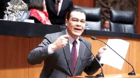 Juan Zepeda, del PRD, enojado por su relevo de la Comisión de Justicia. Foto: Especial.