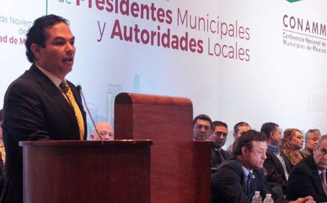 80 mil pesos gana el alcalde de Huixquilucan, Foto: @ANACmx_
