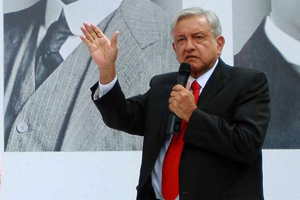 Para marcar los cambios profundos que se ha comprometido a impulsar en su administración de gobierno, Andrés Manuel López Obrador, se ha propuesto encabezar la “Cuarta Transformación” . FOTO: NOTIMEX