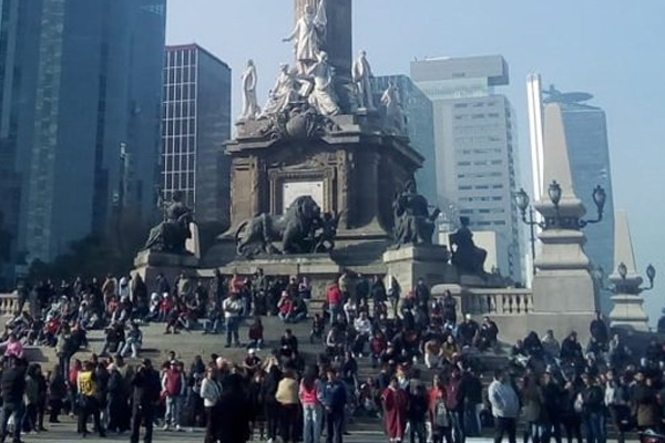 Se alistan para marchar. FOTO: ESPECIAL