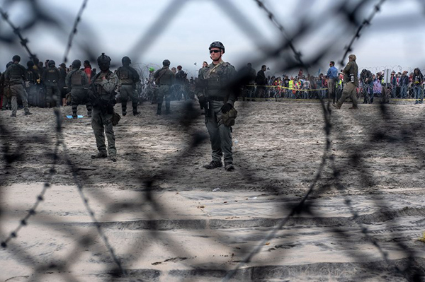 Trump ha vuelto a insistir en las últimas semanas en que si los presupuestos no incluyen una partida específica para la construcción del muro fronterizo podría no firmarlos. FOTO: AFP