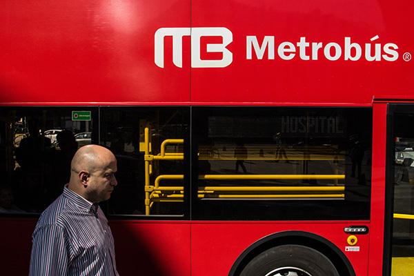 Debido al flujo de peregrinos el 11 y 12 de diciembre, el Metrobús implementó circuitos en Línea 7 de Campo Marte a Talismán.
FOTO: CUARTOSCURO