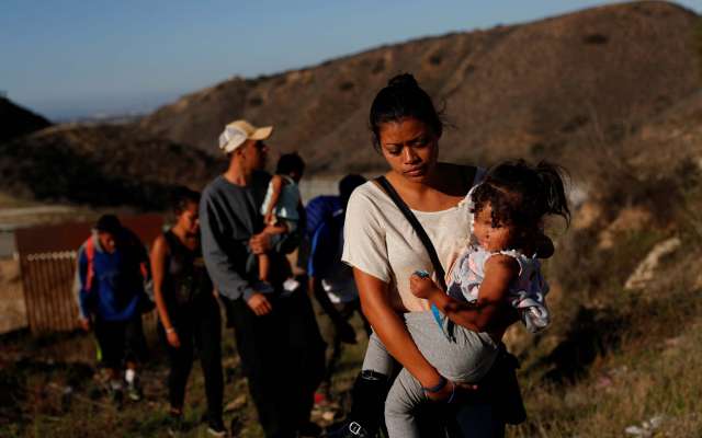 A principios del 7 de diciembre, la niña comenzó a tener convulsiones y los servicios de emergencia midieron la temperatura de su cuerpo en unos 40 grados, dijo el Post.
FOTO: REUTERS