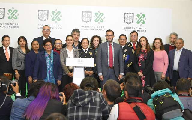 SU EQUIPO. La mandataria presentó a su primera línea en el gabinete de Seguridad. Foto: LESLIE PÉREZ
