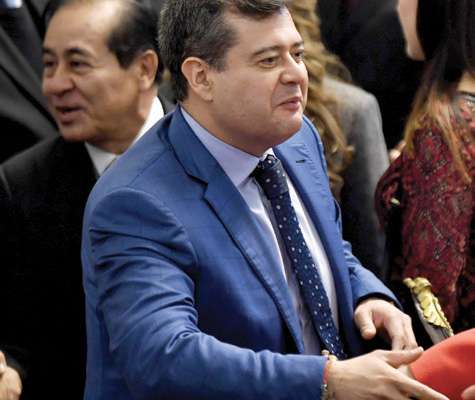 Amieva recibió el reconocimiento de Sheinbaum. Foto: Edgar López / El Heraldo de México.
