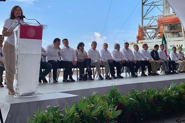 Una de las metas para 2024 será alcanzar una producción de dos millones 400 mil barriles de petróleo y la elaboración de los combustibles que necesitan los mexicanos. FOTO: SENER