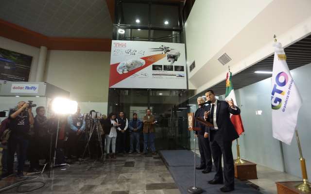 El Gobernador destacó las gestiones y estrategias que se consolidarán en un reunión que celebrará este martes por la mañana con el director de esta empresa Mobil y otros empresarios del ramo