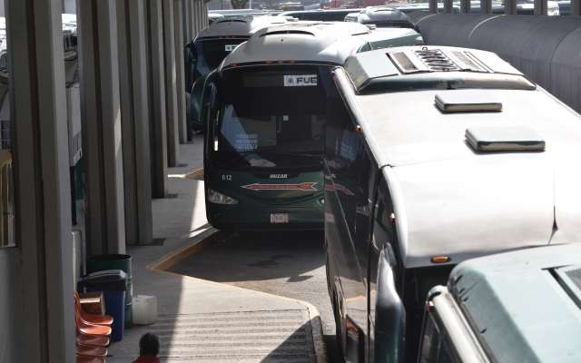 Los autobuses de Flecha Roja reportaron no tener problema hasta el momento por desabasto de gasolina. FOTO: ARCHIVO/ CUARTOSCURO