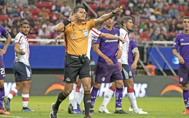 Foto durante el partido Guadalajara vs Toluca correspondiente a la jornada 3 del torneo Clausura 2019 de la Liga BBVA Bancomer celebrado en el estadio de la Akron