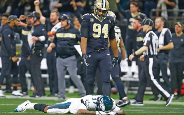 Nueva Orleans le propinó a Filadelfia su primer revés después de tener ventaja de 14 puntos en el marcador, logrando una remontada histórica de los Saints en playoffs FOTO: AP