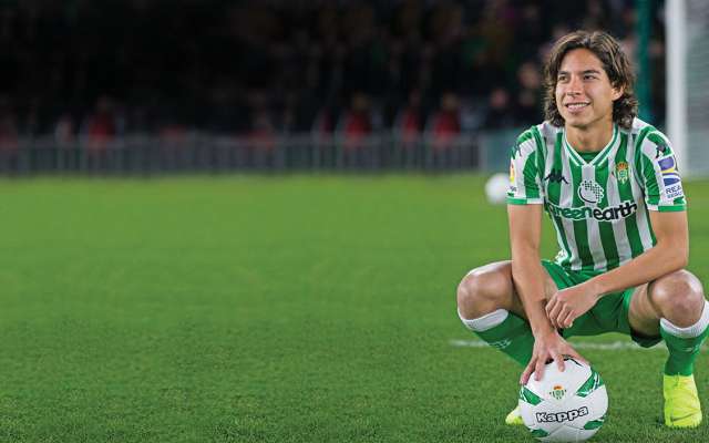 Foto durante la presentacion de Diego Lainez como nuevo jugador del Real Betis celebrado en el estadio Benito Villamarin en Sevilla, Espana.