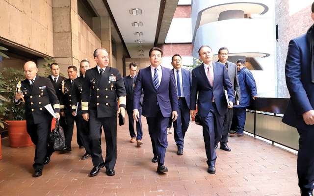 REUNIÓN. Mario Delgado y Alfonso Durazo, en la mesa 7 de
las audiencias sobre la GN. Foto: CUARTOSCURO