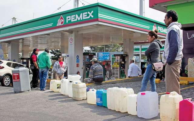 Muchas personas deciden comprar clandestinamente.
FOTO: GALO CAÑAS /CUARTOSCURO.COM